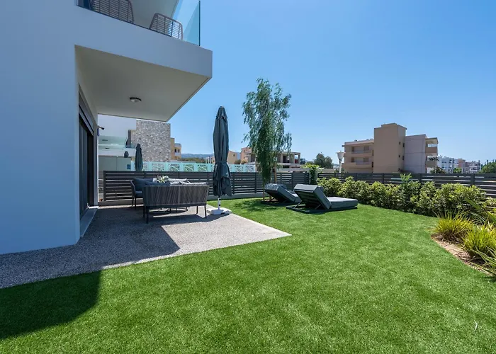 Villa Kares With Private Pool By Estia