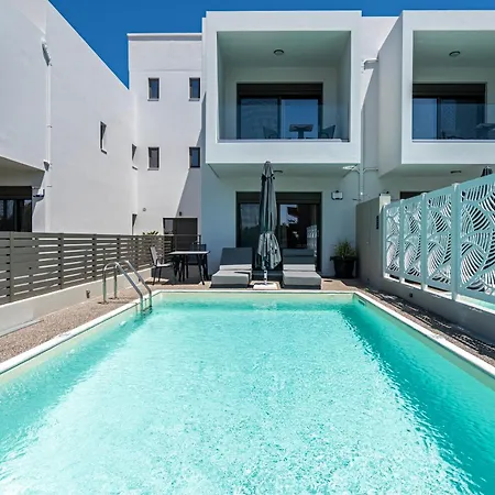 Kares With Private Pool By Estia * Kosz