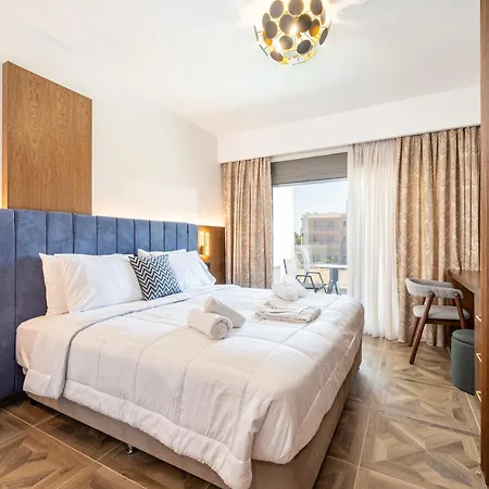 Kares With Private Pool By Estia * コス・タウン