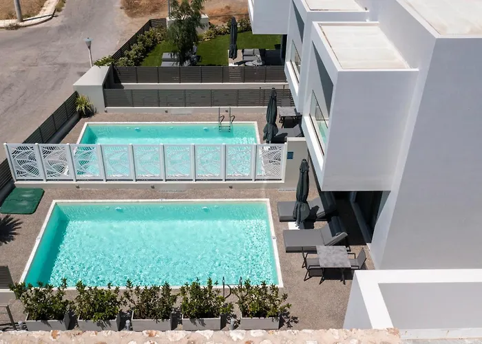 Kares With Private Pool By Estia 别墅 *