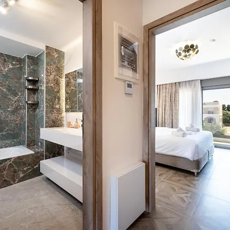 Kares With Private Pool By Estia İstanköy