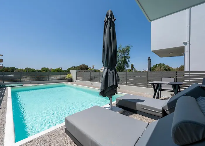 Villa Kares With Private Pool By Estia