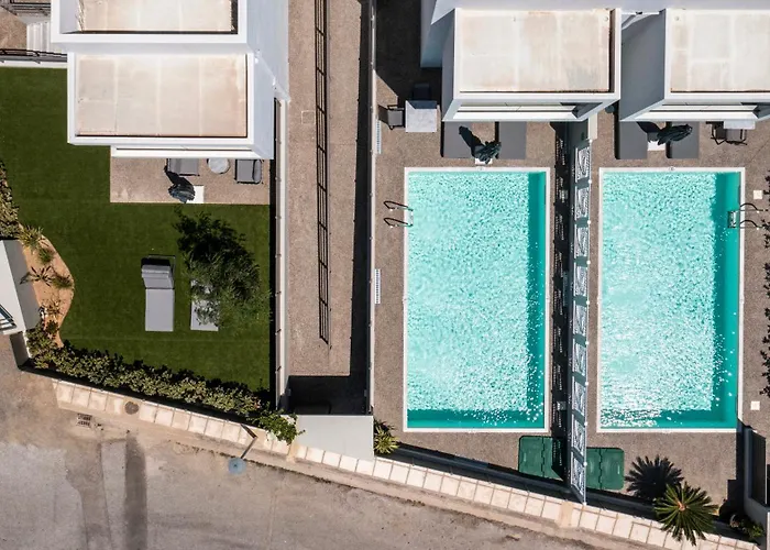 Kares With Private Pool By Estia *