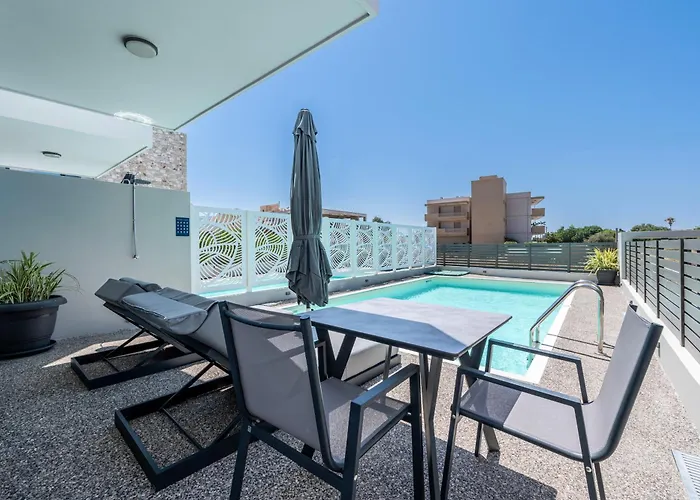 Kares With Private Pool By Estia Miasto Kos